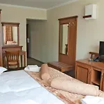 Edelweiss Hotel 3*