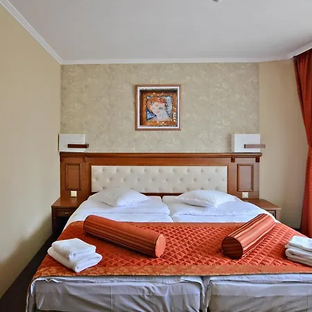 Edelweiss 3* Šipka