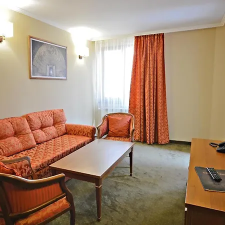 Edelweiss Hotel