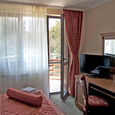 Hotel Edelweiss 3*
