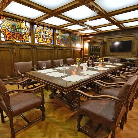 Hotel Edelweiss 3*